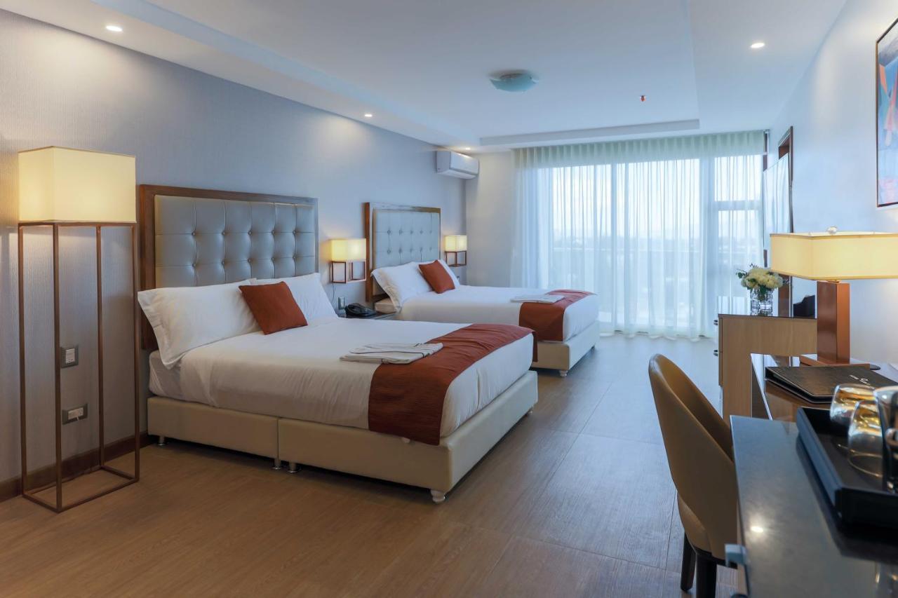Hotel Vista Quince Guatemala City ภายนอก รูปภาพ