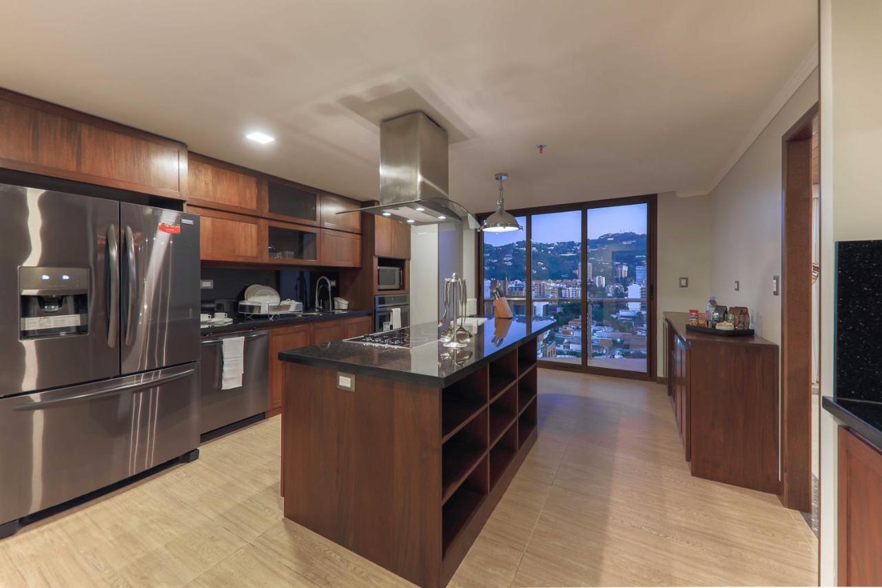 Hotel Vista Quince Guatemala City ภายนอก รูปภาพ