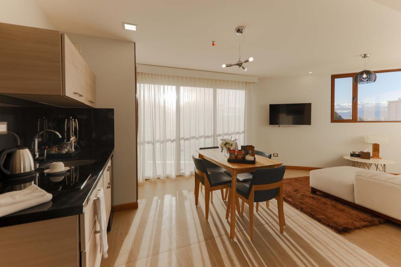 Hotel Vista Quince Guatemala City ภายนอก รูปภาพ