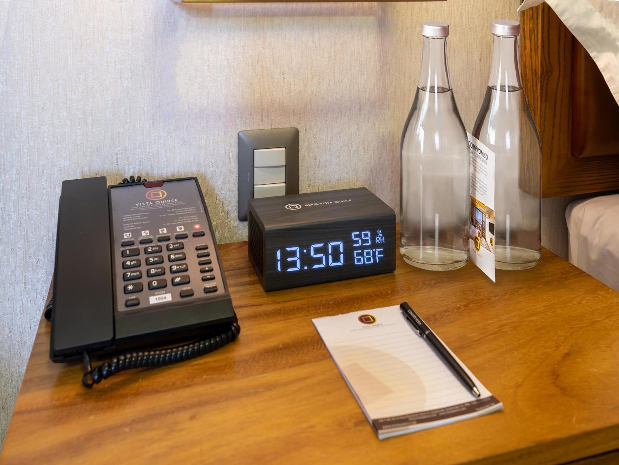 Hotel Vista Quince Guatemala City ภายนอก รูปภาพ